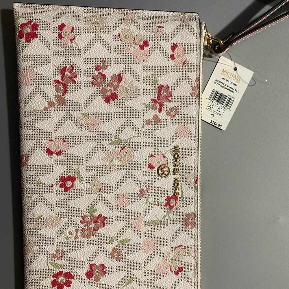 Micheal Kors clutch